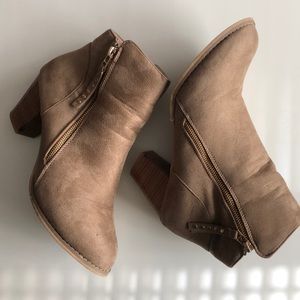 Fashion ankle boots